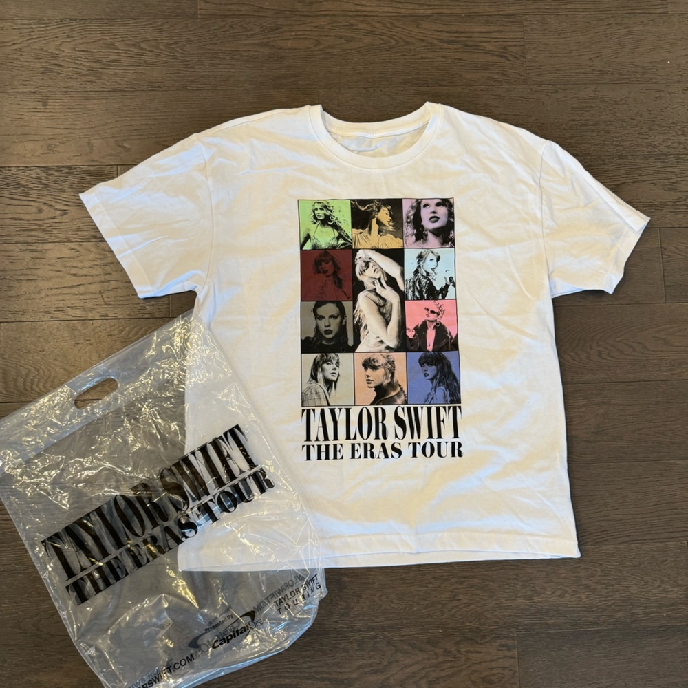 official Eras tour T shirt XL Taylor Swift never worn bought at concert white